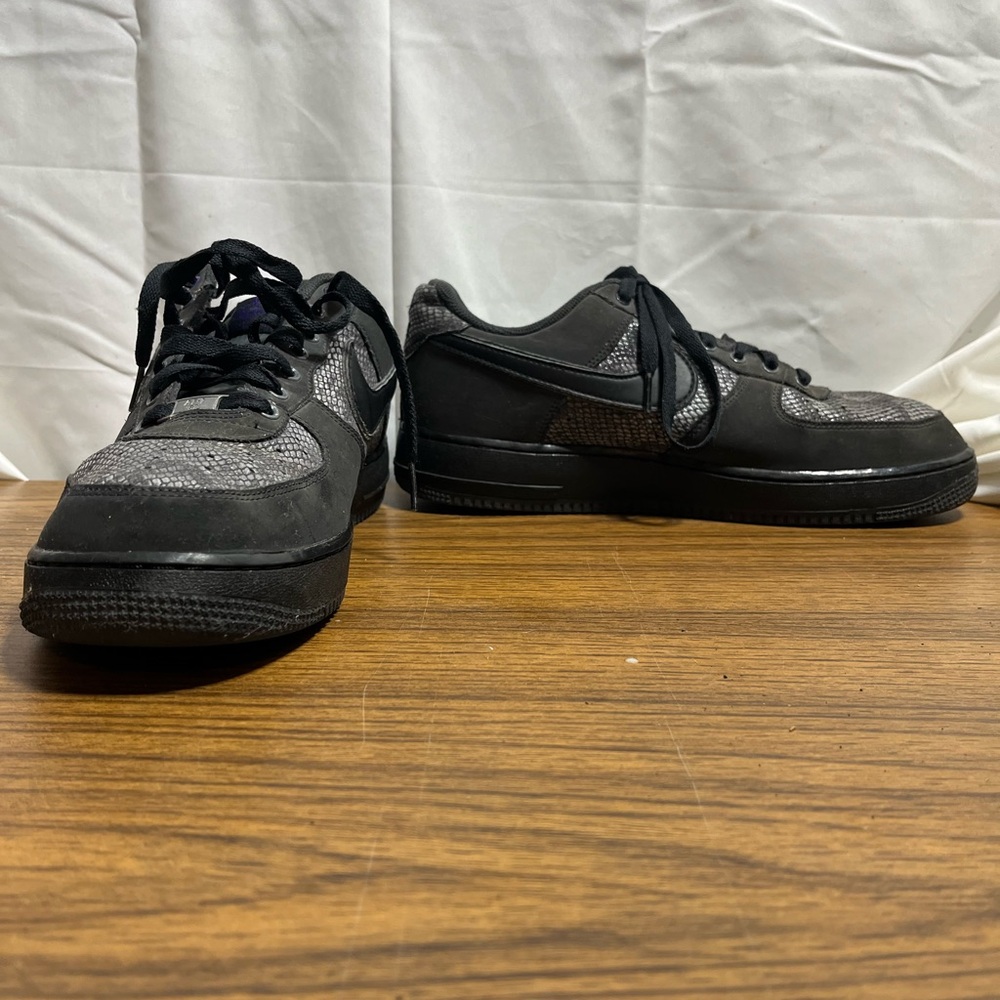 Vintage Nike Air Force 1 Low Snakeskin SZ 10 488289-028 black/gray